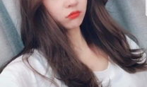 抖音吃瓜网红美女是谁图片,揭秘网络红人的魅力瞬间